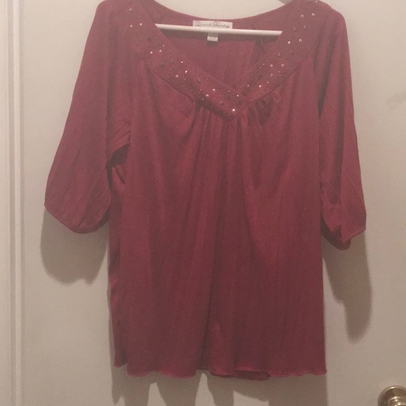 RED FLOWING TOP W/SILVER ACCENTS-4 ROWS ON V-NECK - Picture 2 of 3